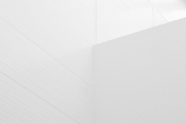 Minimalist I-shaped porcelain kitchen design